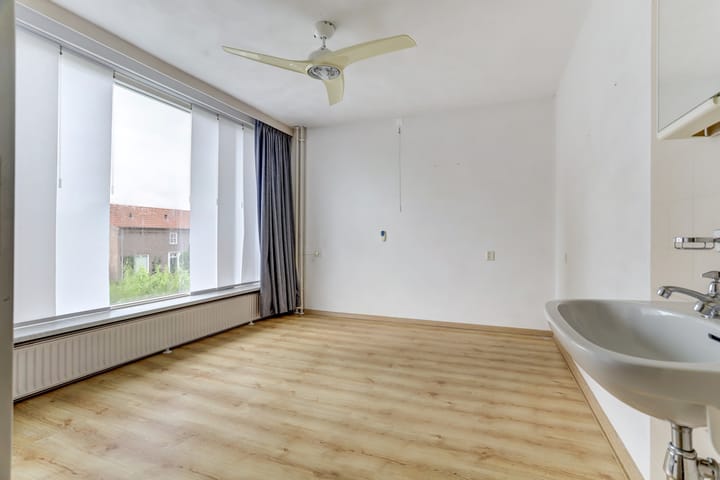 Foto 24 van Van Haestrechtstraat 28