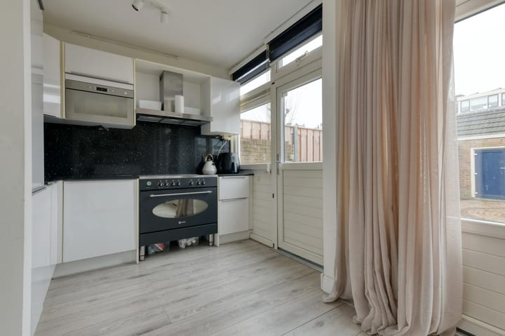 Foto 12 van van Maerlantstraat 34