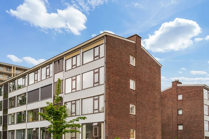 Foto 2 van Van Almondestraat 70-A