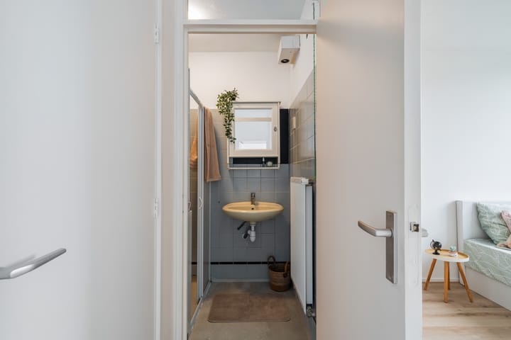 Foto 38 van Van Almondestraat 70-A