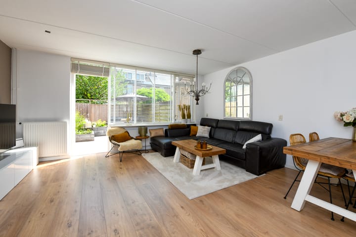 Foto 2 van Van Sytzamastraat 21