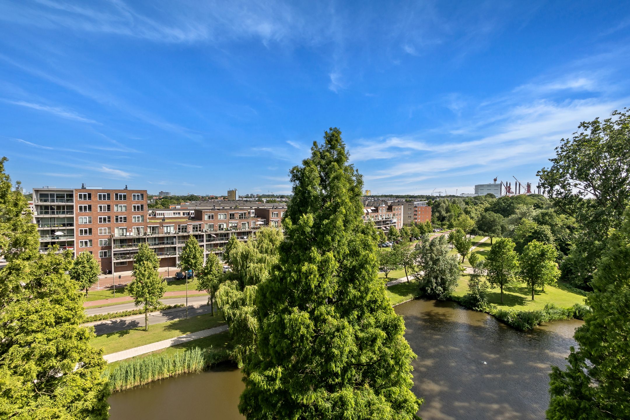 Foto 27 van Burgemeester Van Haarenlaan 1362