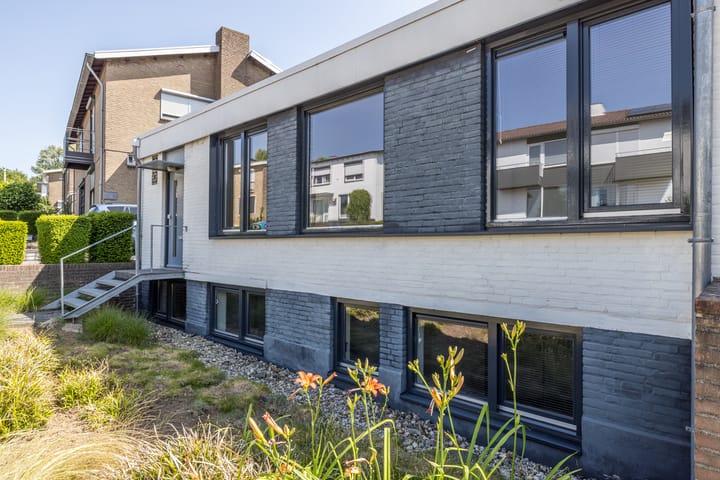 Foto 25 van Bachstraat 13