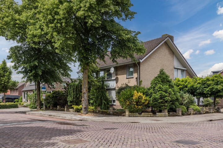 Photo 6 of Kroatenstraat 2