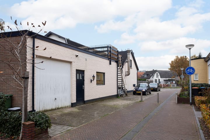 Photo 16 of Molenstraat 125-A