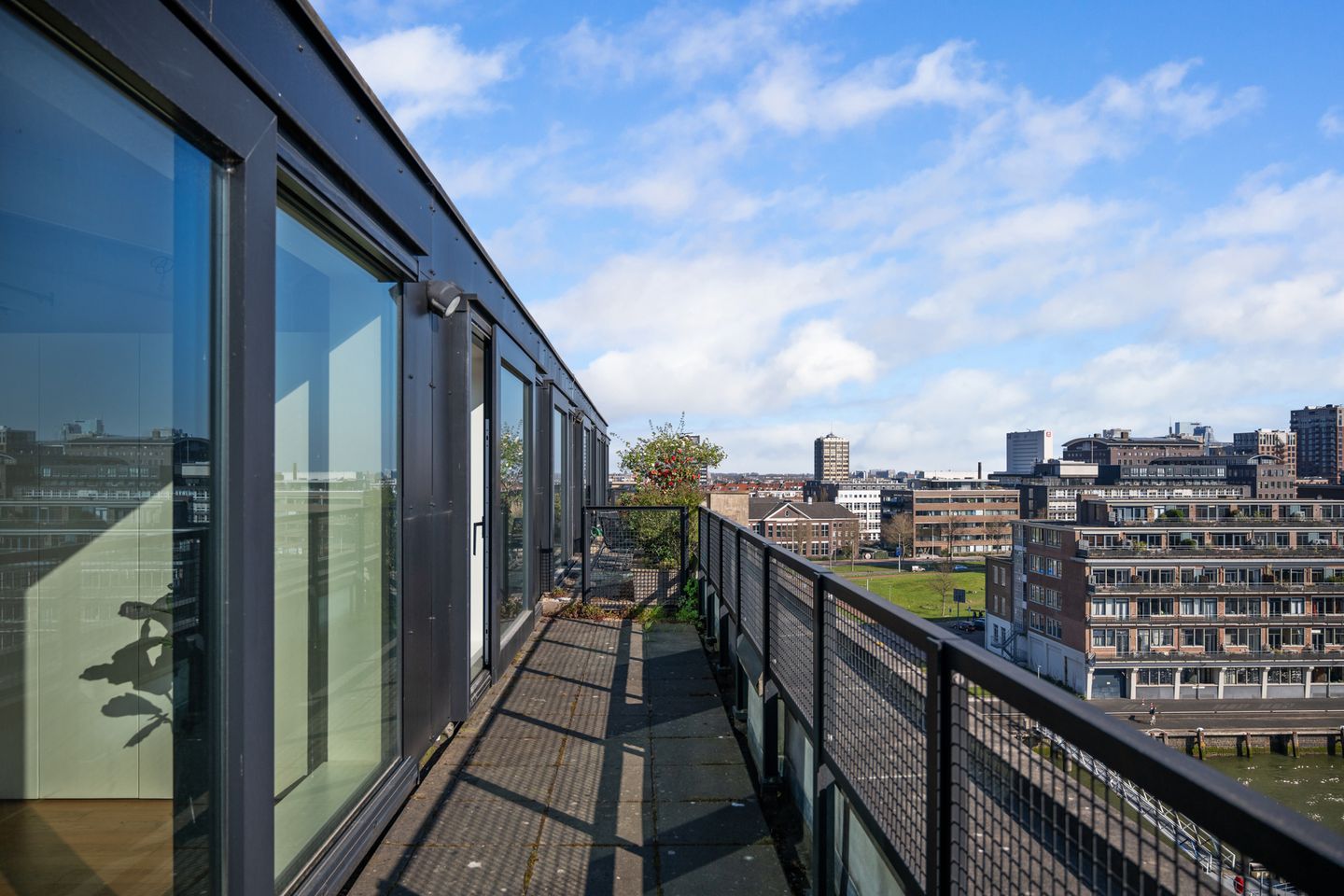 Photo 29 of Lloydstraat 58
