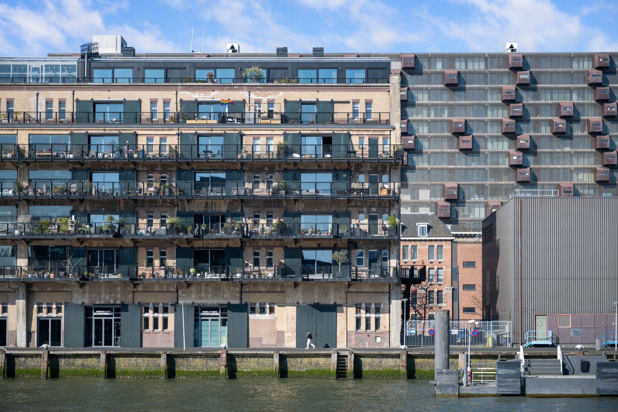 Photo 48 of Lloydstraat 58