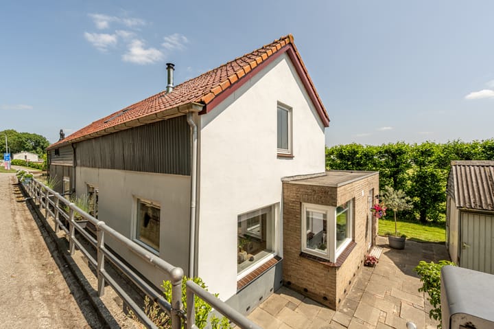 Photo 3 of Strijenseweg 140