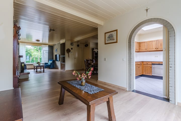 Photo 17 of Julianalaan 7