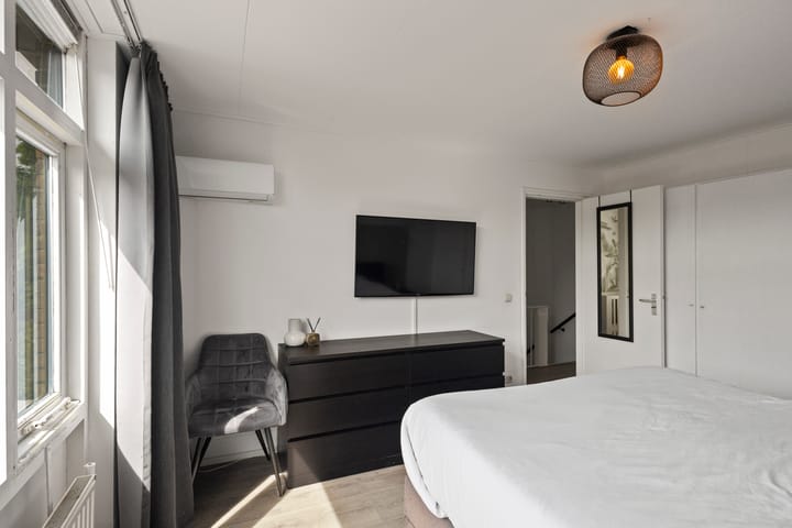 Photo 17 of Jacob Giltjesstraat 7