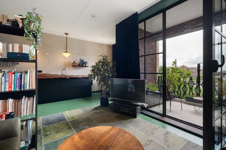 Photo 6 of Karl Weisbardstraat 16