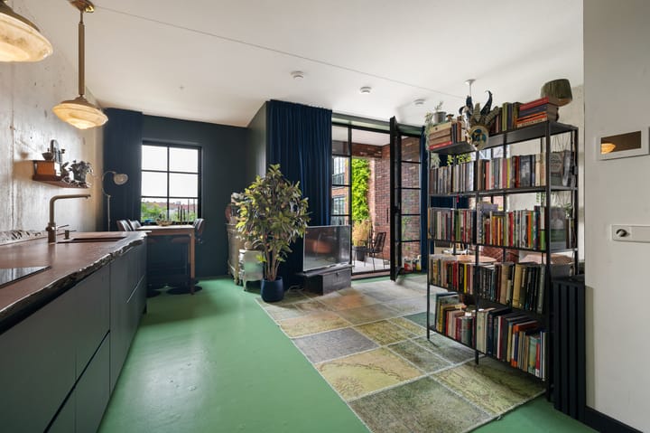 Photo 12 of Karl Weisbardstraat 16