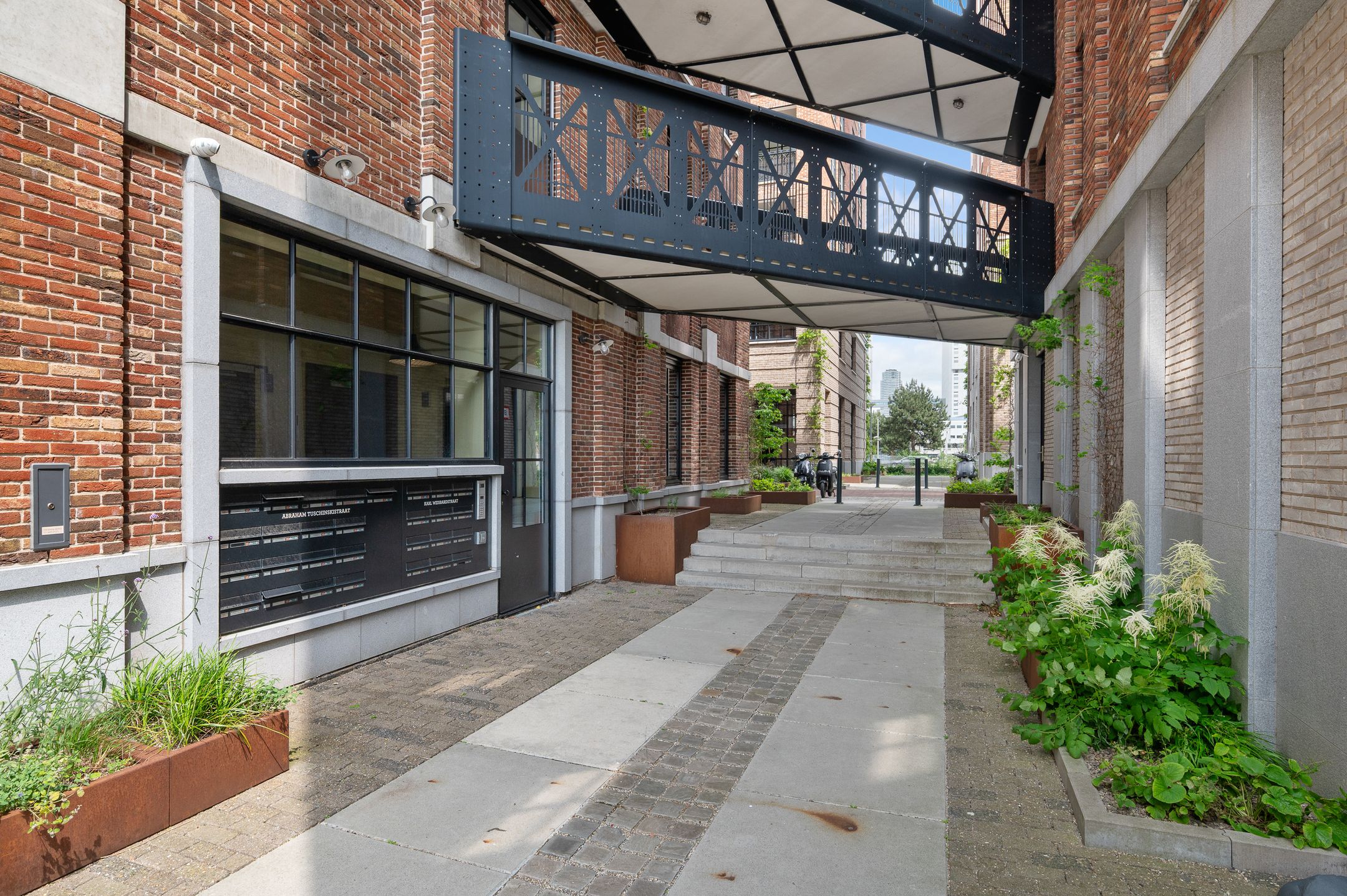 Foto 24 van Karl Weisbardstraat 16