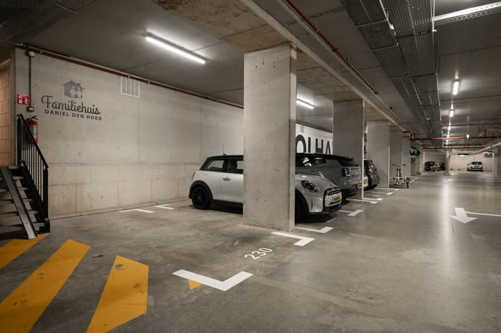 Photo 26 of Karl Weisbardstraat 16