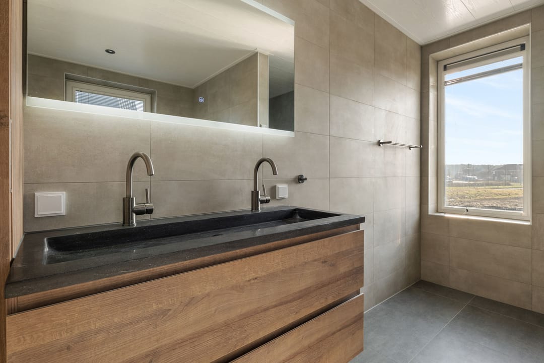 Foto 31 van Marten Klompienlaan 56