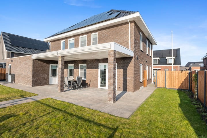 Foto 41 van Marten Klompienlaan 56