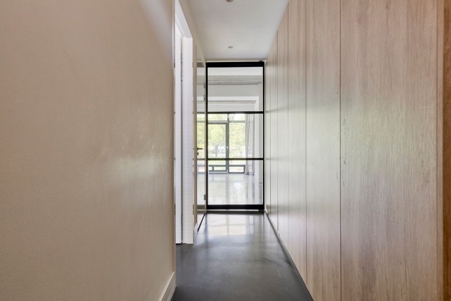 Foto 10 van Burgemeester Hogguerstraat 1221