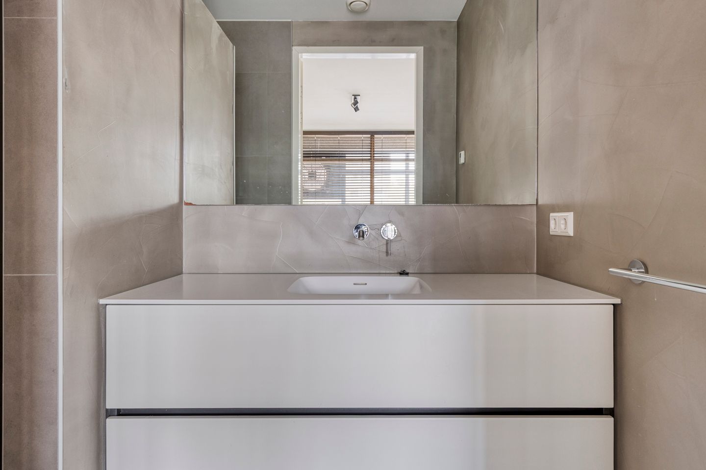 Foto 14 van Burgemeester Hogguerstraat 1221