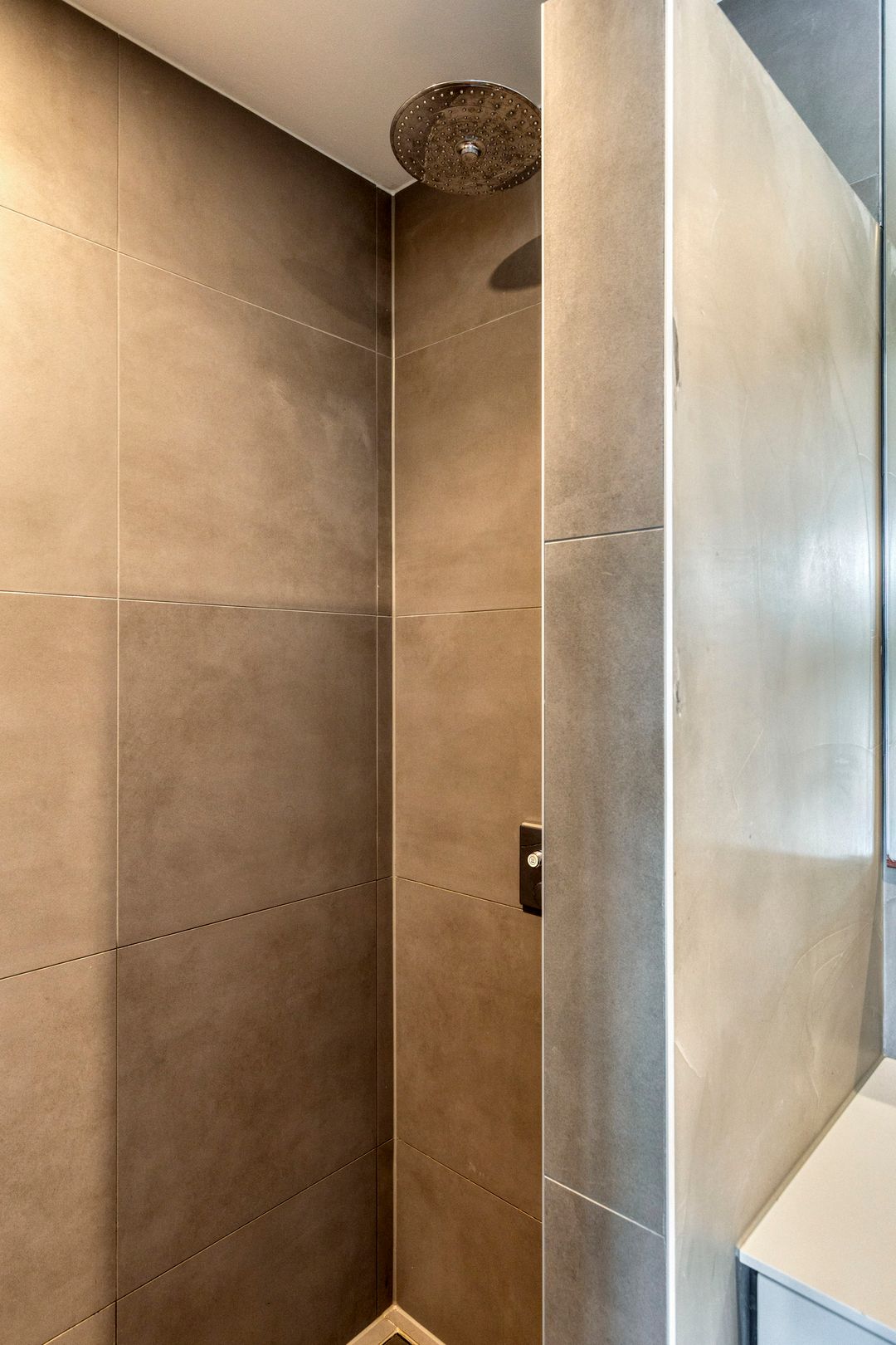 Foto 16 van Burgemeester Hogguerstraat 1221