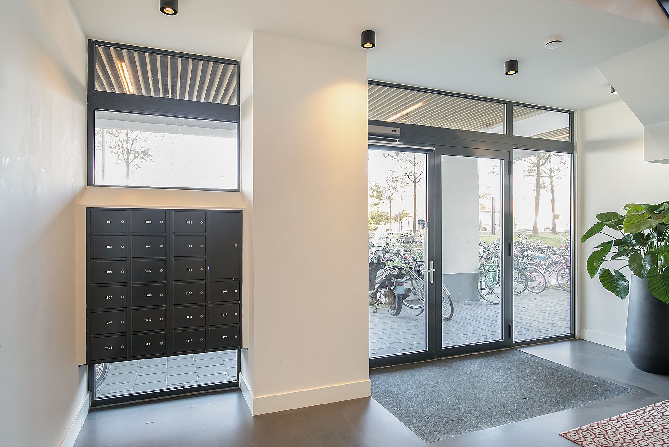 Foto 21 van Burgemeester Hogguerstraat 1221