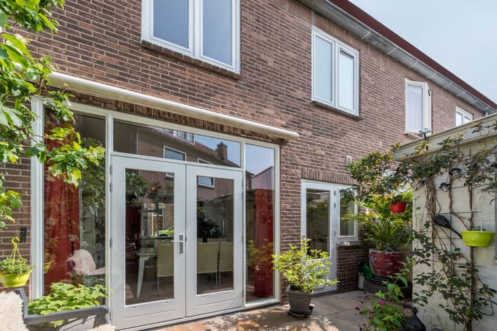 Foto 2 van van Limburg Stirumstraat 27-B