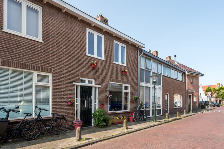 Foto 5 van van Limburg Stirumstraat 27-B