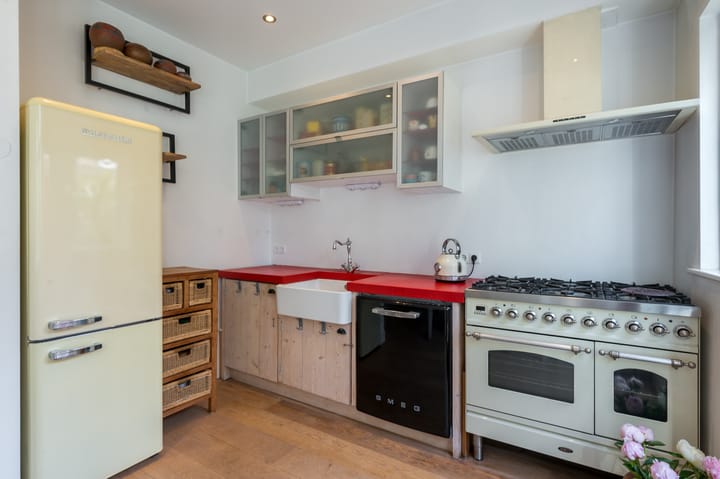 Foto 17 van van Limburg Stirumstraat 27-B