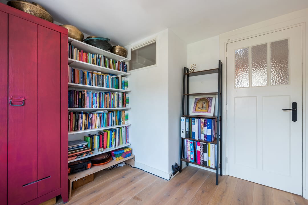 Foto 26 van van Limburg Stirumstraat 27-B