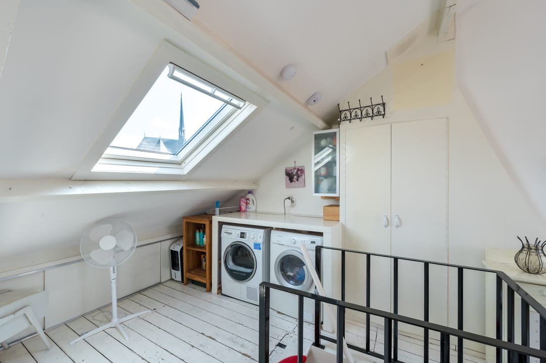 Foto 32 van van Limburg Stirumstraat 27-B