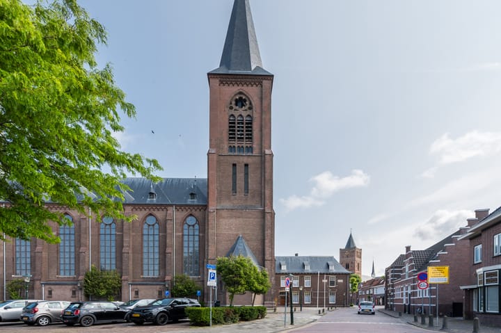 Foto 43 van van Limburg Stirumstraat 27-B