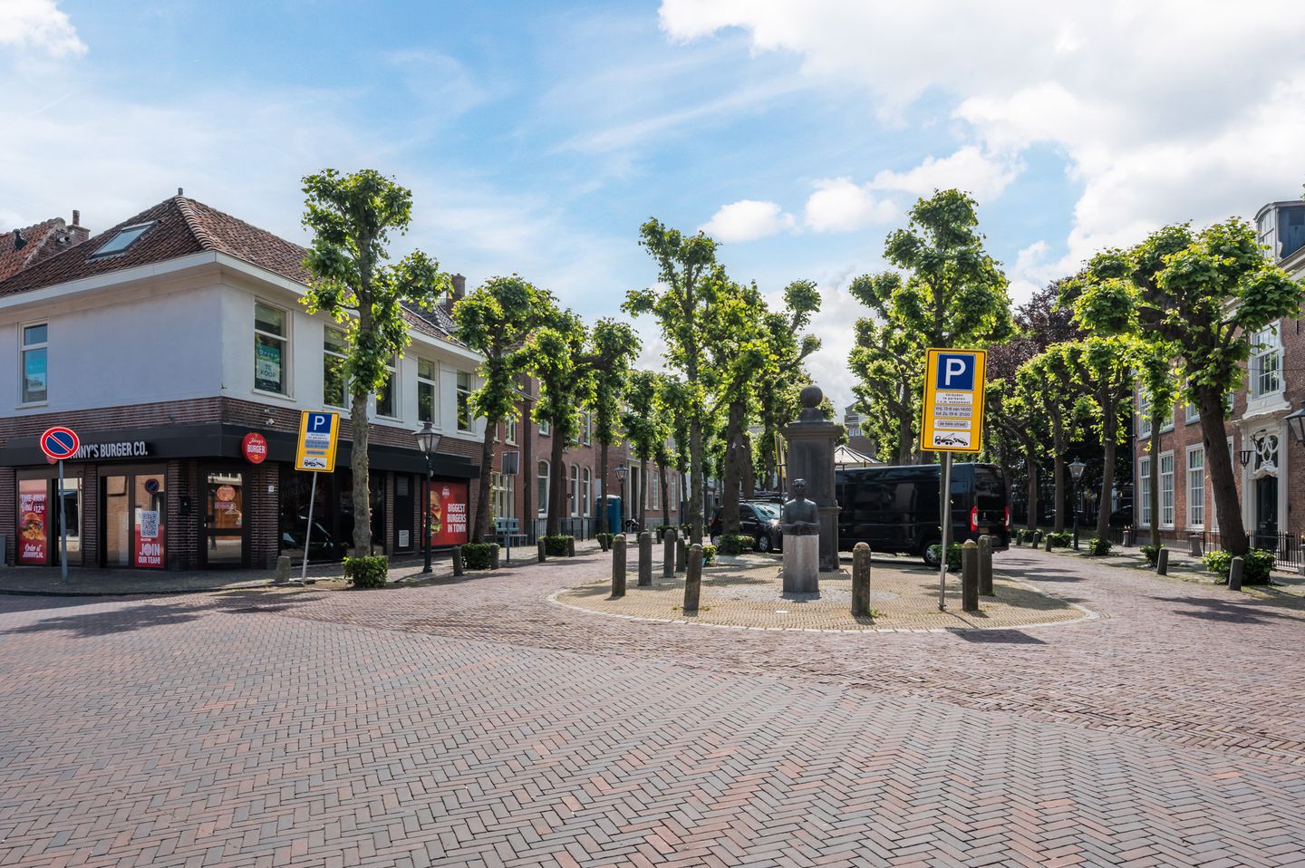 Foto 44 van van Limburg Stirumstraat 27-B