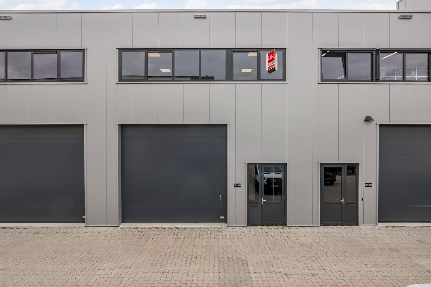 View photo 2 of Bijsterhuizen 3173-003