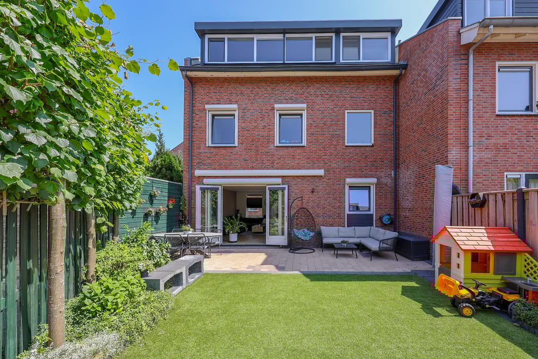 Photo 31 of Sjorsstraat 26