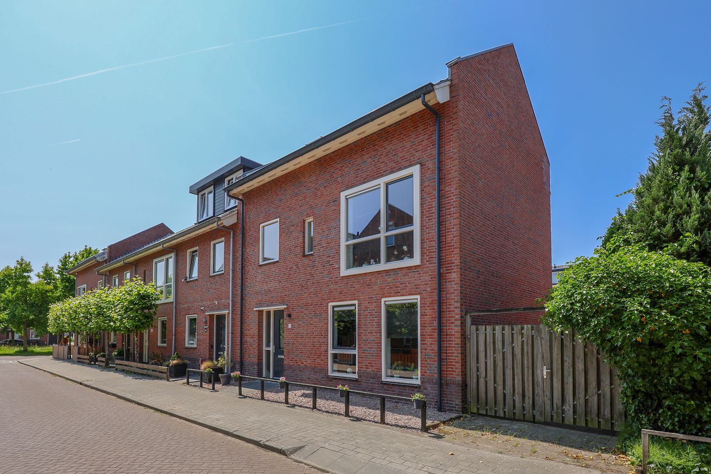 Photo 40 of Sjorsstraat 26