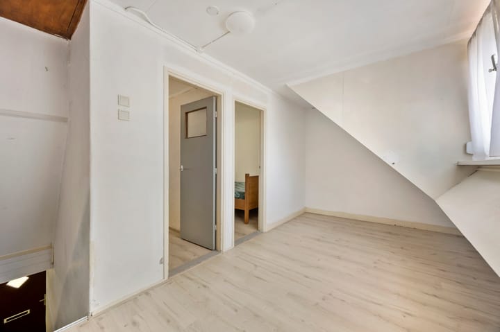 Foto 21 van Leliestraat 54