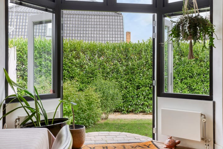 Foto 8 van Middelwijkstraat 1