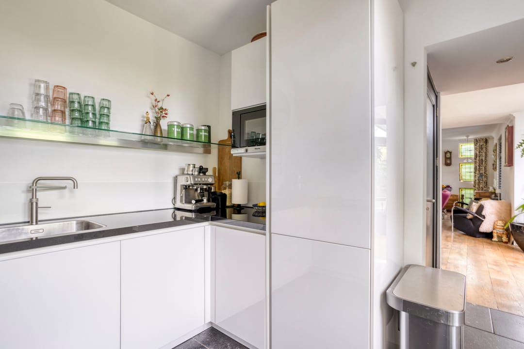 Foto 11 van Middelwijkstraat 1