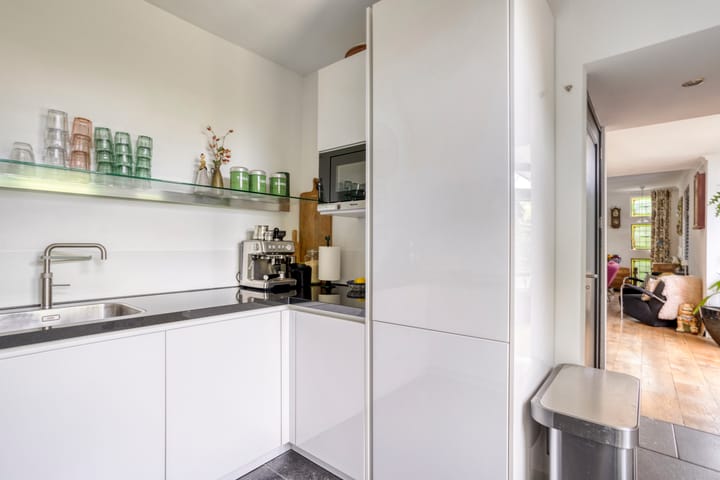 Foto 11 van Middelwijkstraat 1