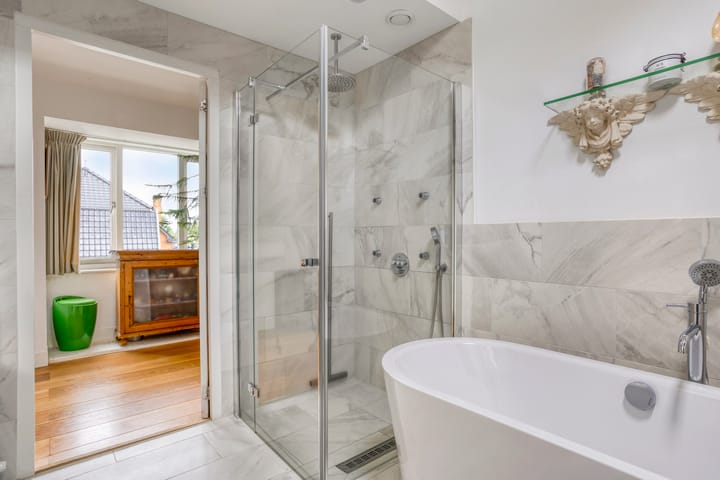 Foto 22 van Middelwijkstraat 1