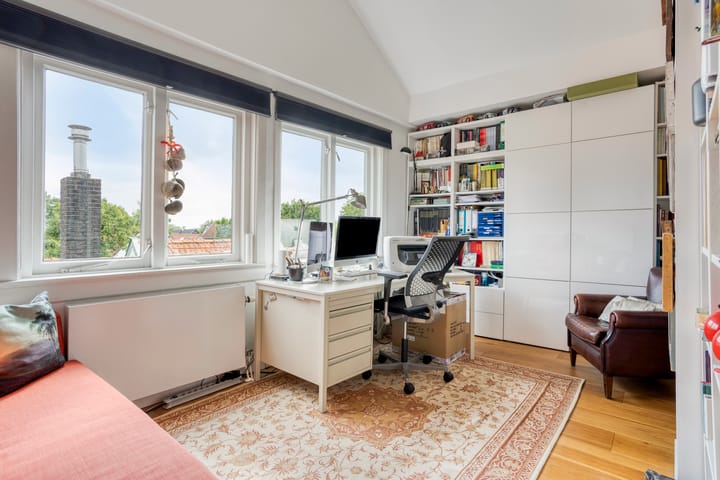 Foto 25 van Middelwijkstraat 1