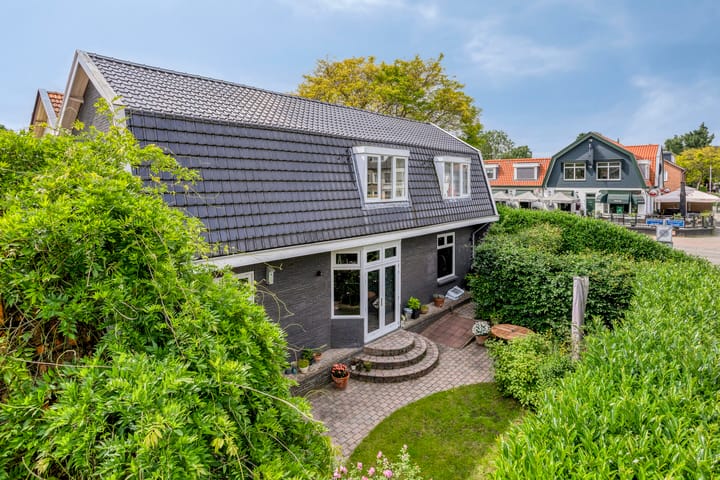 Foto 30 van Middelwijkstraat 1