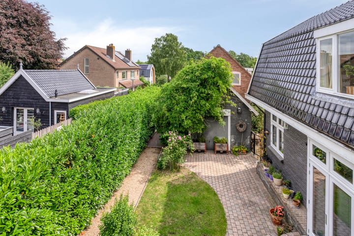 Foto 31 van Middelwijkstraat 1