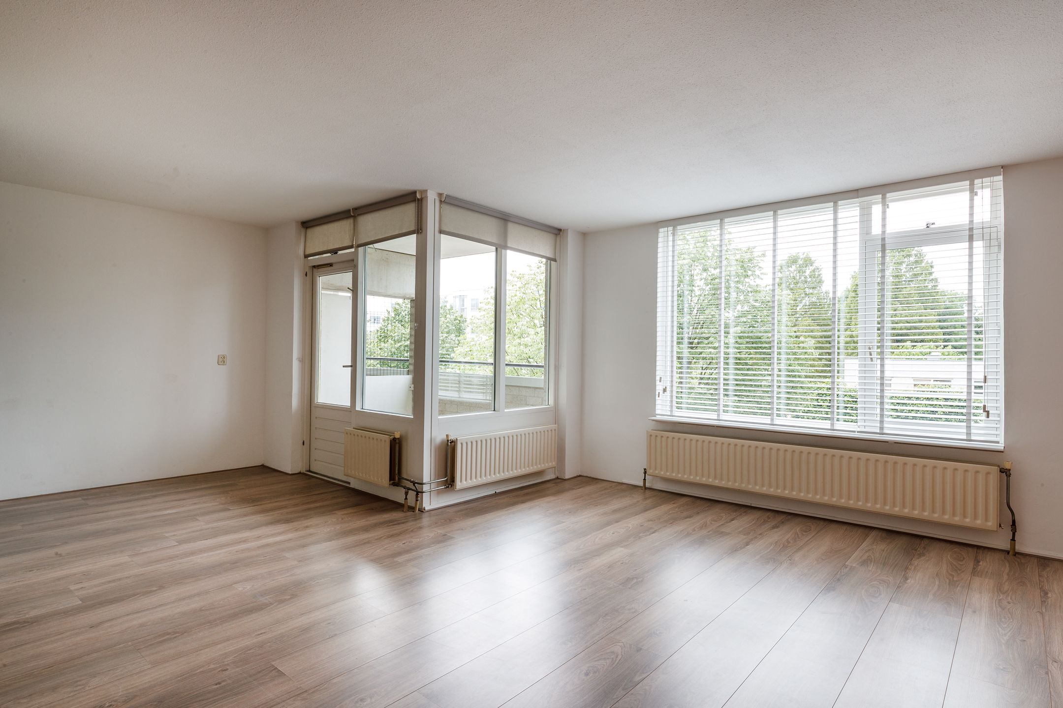 Foto 6 van Aartsbisschop Romerostraat 365