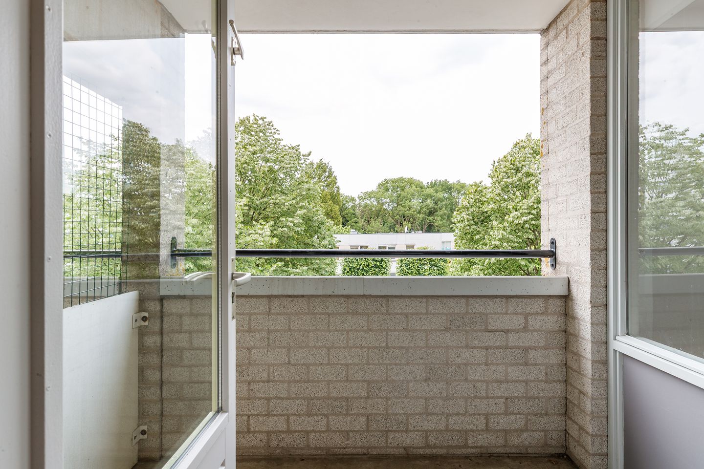 Foto 4 van Aartsbisschop Romerostraat 365