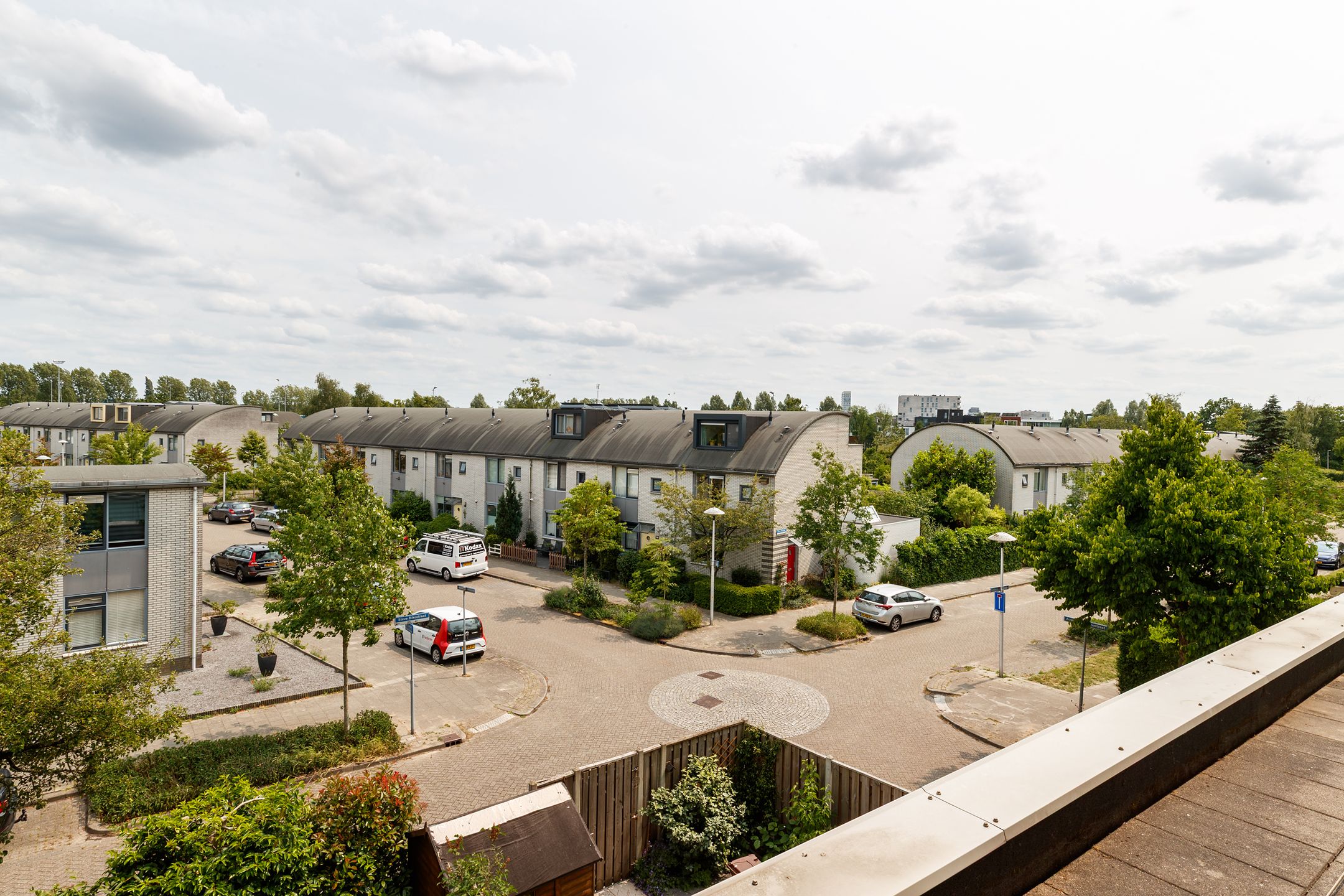 Foto 15 van Aartsbisschop Romerostraat 365