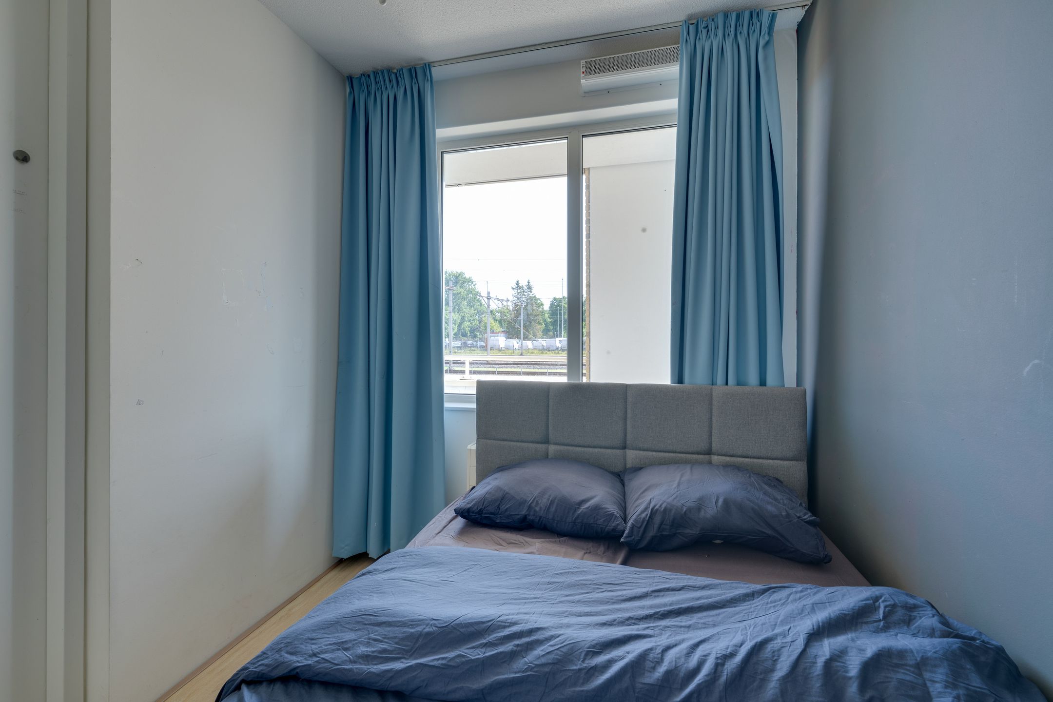 Photo 33 of Vurehout 401