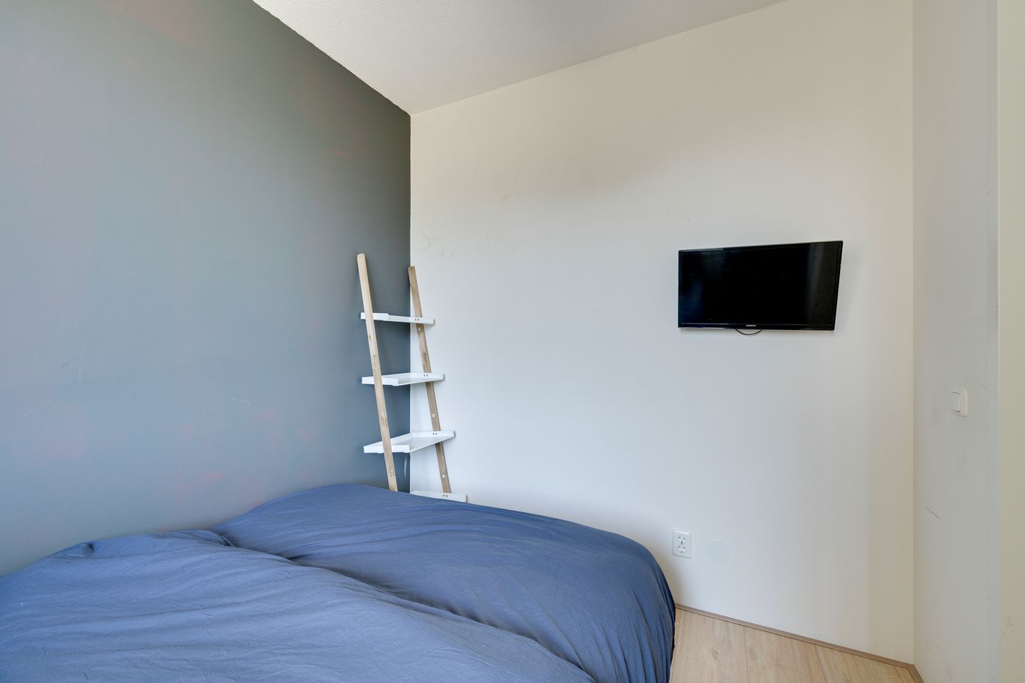 Photo 34 of Vurehout 401