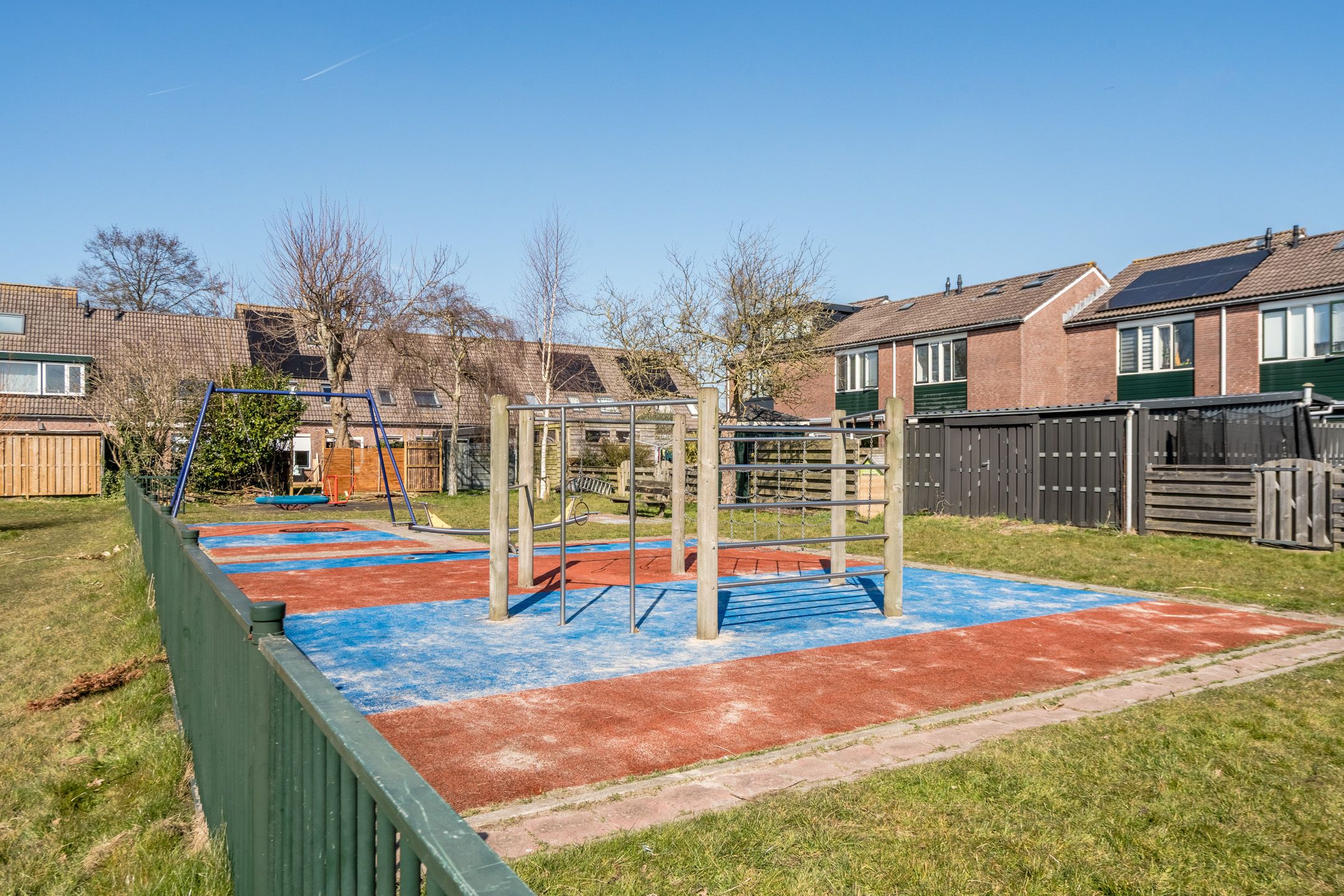 Foto 72 van Guurtjesmarken 51