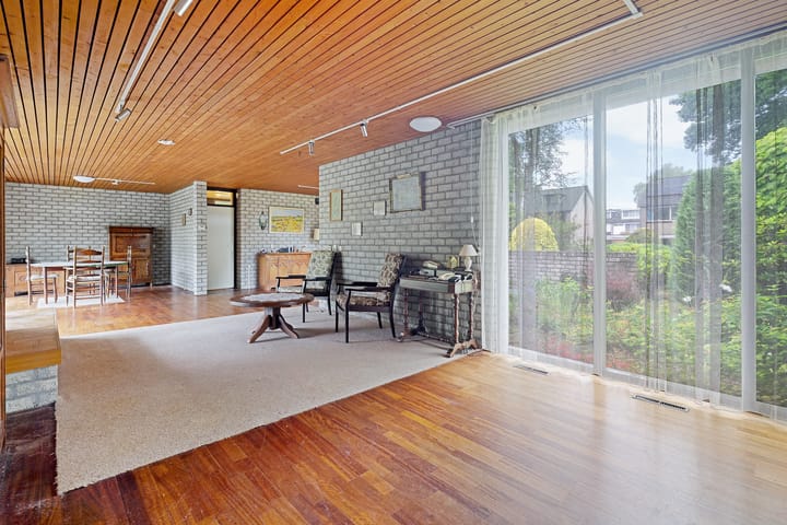 Photo 11 of Reviusstraat 56