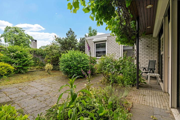 Photo 36 of Reviusstraat 56